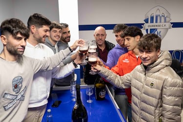 Los jugadores del Ourense CF reaccionan al conocer que se enfrentarán al Athlletic Club en los dieciseisavos de final de la Copa del Rey.