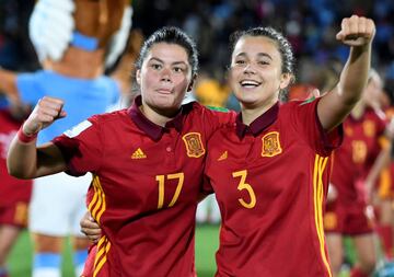 María Méndez y Ana Tejada, jugadoras de la selección española femenina campeona del mundo. 
