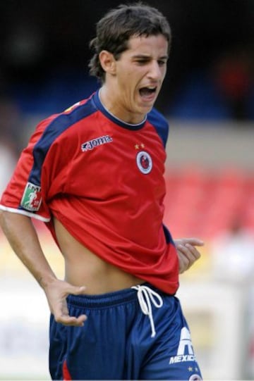 El mediocampista argentino Leandro Romagnoli formó parte del Veracruz en los torneos Clausura y Apertura 2005. Nueve años después formó parte del plantel de San Lorenzo de Almagro que conquistó el certamen continental por primera vez en su historia. 