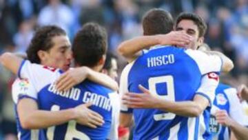 <b>MOMENTO DULCE. </b>Además de ser líder en solitario, la plantilla ya ha acordado la prima por ascender.