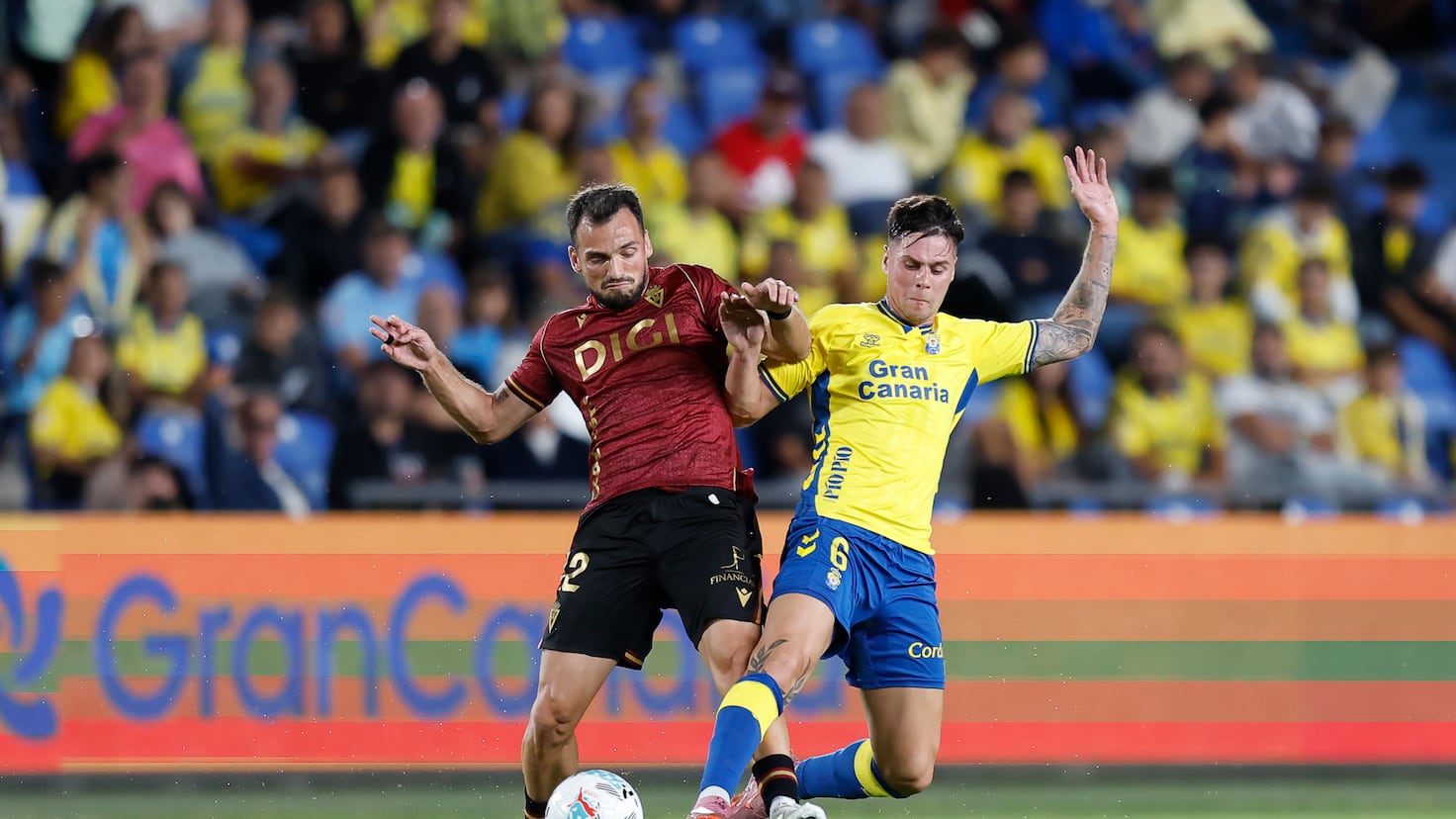 라리가 하이퍼모션: 라스팔마스 vs 카디스, 숨 막히는 접전의 순간들! ⚽️