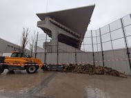 21/01/26 RAYO VALLECANO CAMBIO DE CESPED HIERBA EN EL ESTADIO DE VALLECAS