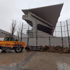 El Rayo renueva a fondo el césped de Vallecas