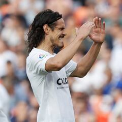 Cavani snubs Valencia as Boca Juniors move bubbles