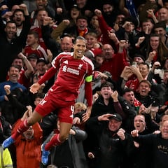 Van Dijk deja sin milagro a Llorente