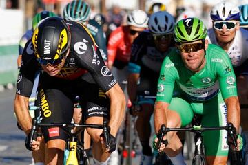 Wout van Aert frustró el objetivo de Mark Cavendish de ganar en los Campos Elíseos y de batir el récord de victorias de etapa de Eddy Merckx.