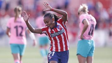 Laurent celebra un gol contra el Barcelona.
