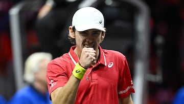 Tennis - Laver Cup - 02 Arena, London, Britain - September 23, 2022   Team World's Alex de Minaur celebrates winning his match against Team Europe's Andy Murray REUTERS/Dylan Martinez