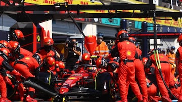 Sainz para en boxes durante el GP de Francia.