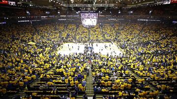 Panor&aacute;mica del Oracle Arena antes del primer partido de las Finales NBA 2017.