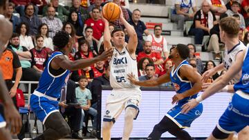 Daniel Pérez, de Baxi Manresa, en un partido anterior ante el UCAM Murcia.