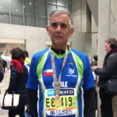Chileno participó en Maratón de Tokio y completó los 6 majors