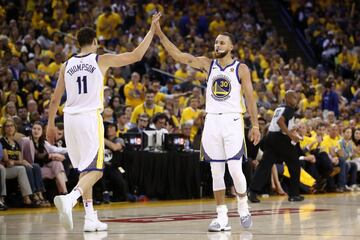 'Los Splash Brothers', celebrando el 2-1 en la serie final de la conferencia Oeste.