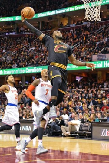 Los Cavaliers celebraron por todo lo alto su anillo de campeones: fiesta y exhibición después ante los Knicks.