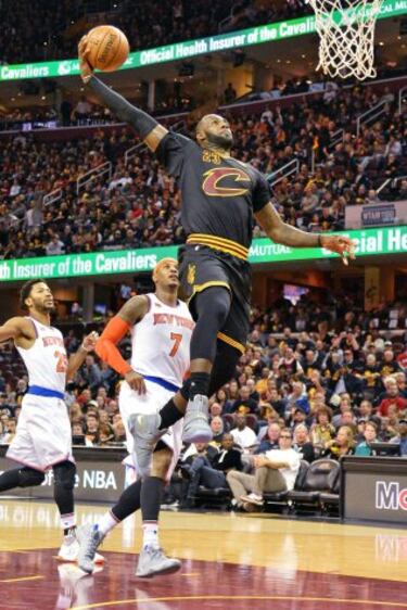 Los Cavaliers celebraron por todo lo alto su anillo de campeones: fiesta y exhibición después ante los Knicks.
