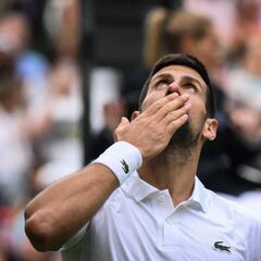 Who has won more Wimbledon titles Federer, Nadal or Djokovic?