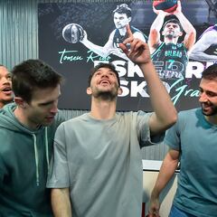 Rigo, arropado por todo Bilbao