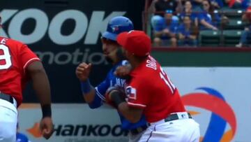 Jos谷 Bautista sufre un pelotazo y luego un derechazo