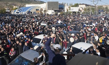 Fans wait to see Khabib at the Anzhi de Makhachkala Arena