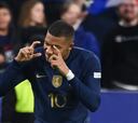 Mbappé se convierte en fotógrafo en el Francia - Austria