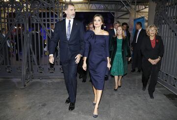 Sus Majestades los Reyes llegando a la Gala de As. 