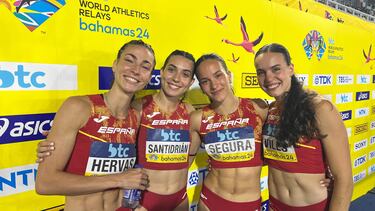Blanca Hervás, Eva Santidrián, Berta Segura y Carmen Avilés, las cuatro integrantes del 4x400 femenino de España.