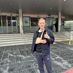 Vingegaard abandona Vitoria tras doce días ingresado