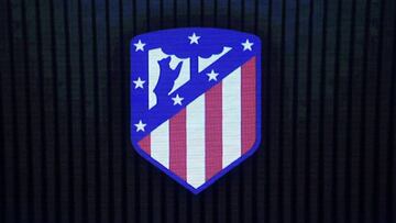 La afición rojiblanca se moviliza en contra del nuevo escudo