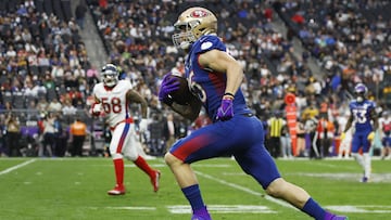 LAS VEGAS, NEVADA - FEBRUARY 06: George Kittle #85 of the San Francisco 49ers carries the ball against the AFC during the second half of the 2022 NFL Pro Bowl at Allegiant Stadium on February 06, 2022 in Las Vegas, Nevada.   Christian Petersen/Getty Images/AFP
== FOR NEWSPAPERS, INTERNET, TELCOS & TELEVISION USE ONLY ==