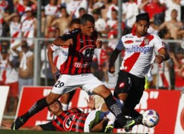 Rangers y Curicó Unido también completarán su quinto duelo, cuando se midan este fin de semana por la Primera B. El registro es de dos triunfos torteros, un empate y una victoria talquina.