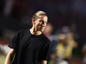 Crespo noquea a Filipe Luís