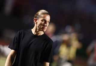 Crespo noquea a Filipe Luís