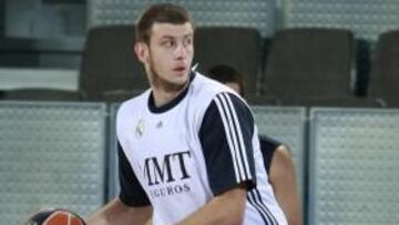 <b>SÓLO 13 MINUTOS. </b>Velickovic jugó 4 minutos contra el Asefa Estudiantes y 9 ante el Assignia Manresa.