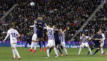 0-1. Nacho Fernández marcó el primer gol.