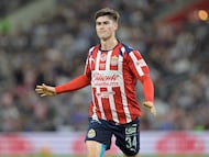 Armando González makes history with Chivas by surpassing Chicharito Hernández’s best scoring season which has stood since 2010.