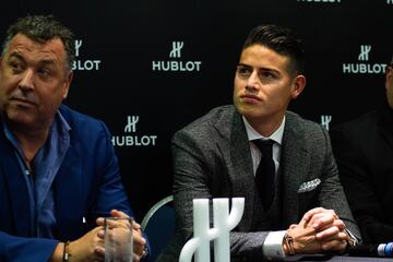 James Rodríguez habló en rueda de prensa en Bogotá. El mediocampista  aseguró que se quedará en Bayern Múnich hasta terminar su contrato en junio del próximo año y dijo que espera que se nombre pronto al técnico de la Selección Colombia.