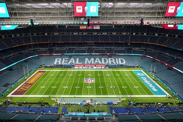Imagen del interior del estadio antes del partido de la NFL de 2025 entre los Miami Dolphins y los Washington Commanders en el Estadio Santiago Bernabéu