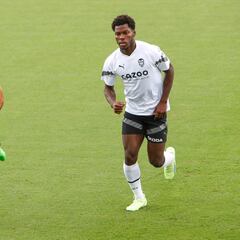 Yunus es duda para el Celta aunque se irá con Estados Unidos