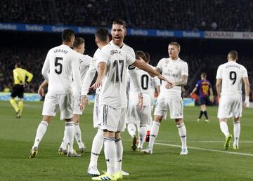 Los jugadores del Real Madrid celebrando el gol 0-1 de Lucas Vázquez