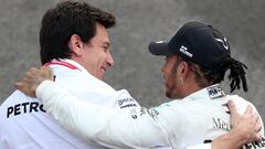 Toto Wolff y Lewis Hamilton. 