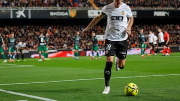 Pepelu, con el Valencia.