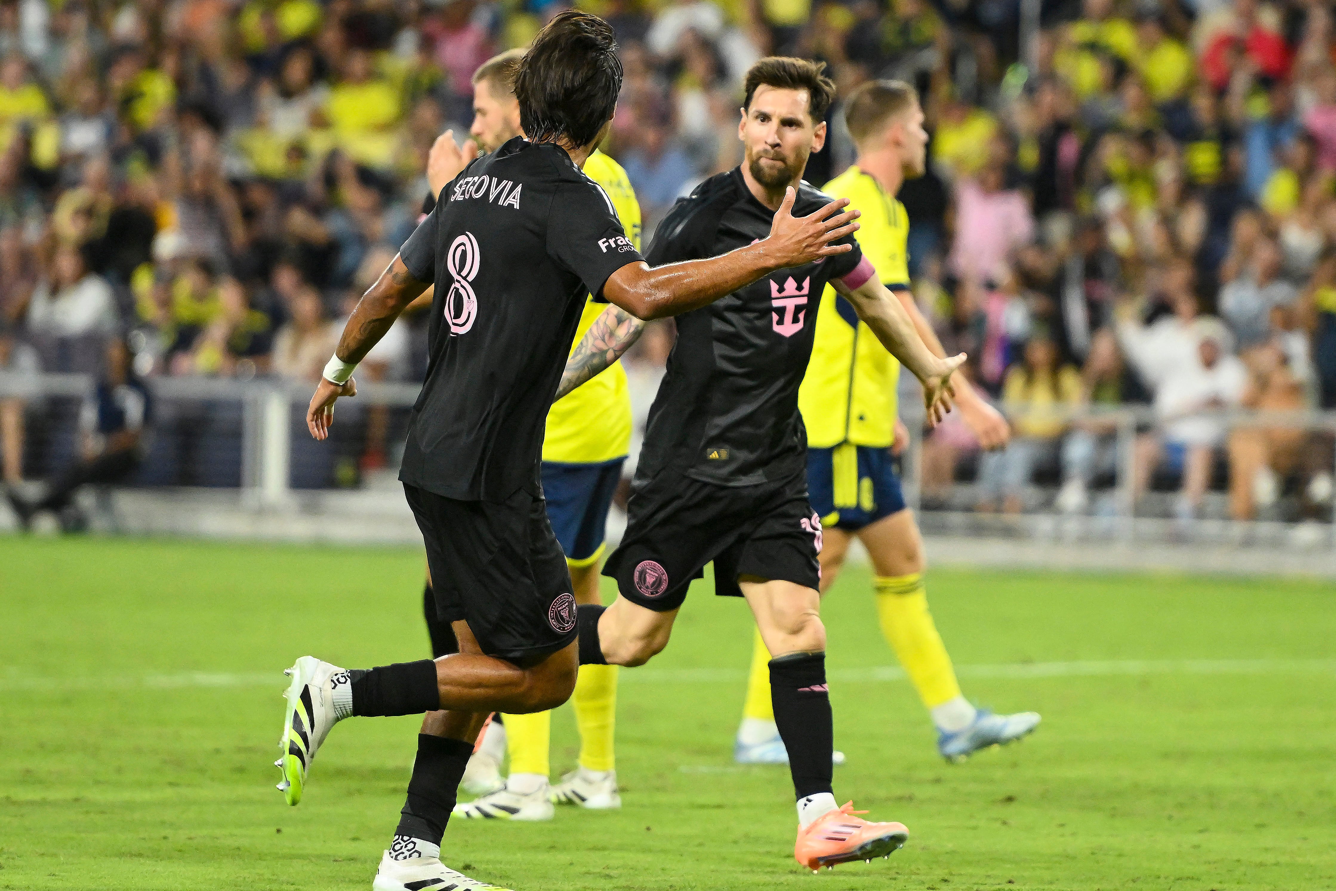 Telasco Segovia: “Quedan cuatro partidos para poder ser campeones”