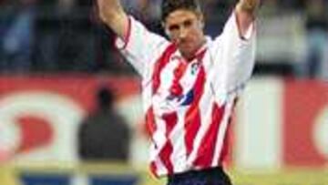 <B>ÍDOLO ROJIBLANCO.</B> Torres se ha convertido en la gran estrella atlética.