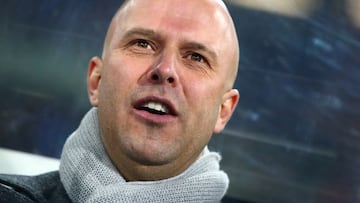 FILE PHOTO: Soccer Football - Europa League - Round of 32 Second Leg - LASK Linz v AZ Alkmaar - Linzer Stadion, Linz, Austria - February 27, 2020  AZ Alkmaar coach Arne Slot before the match   REUTERS/Lisi Niesner/File Photo