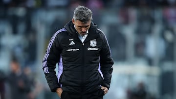 El accidentado inicio de Ortiz en Colo Colo: varios problemas para el DT