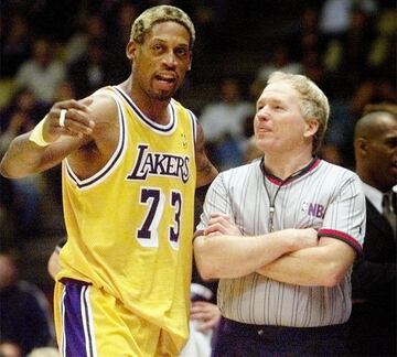 De sus inicios en los Pistons a su etapa en Chicago, Rodman jugó también en Maverick, Lakers y Spurs. Con los Lakers 23 partidos y con los Mavs, 12. Fin de trayecto.