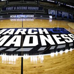 What is the record for points scored in a March Madness game and who holds it?