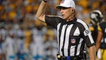 Tony Corrente, árbitro de la National Football League.