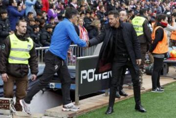 Saludo entre Mendilibar y Simeone. 