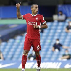 Thiago ya bate récords de la Premier con el Liverpool